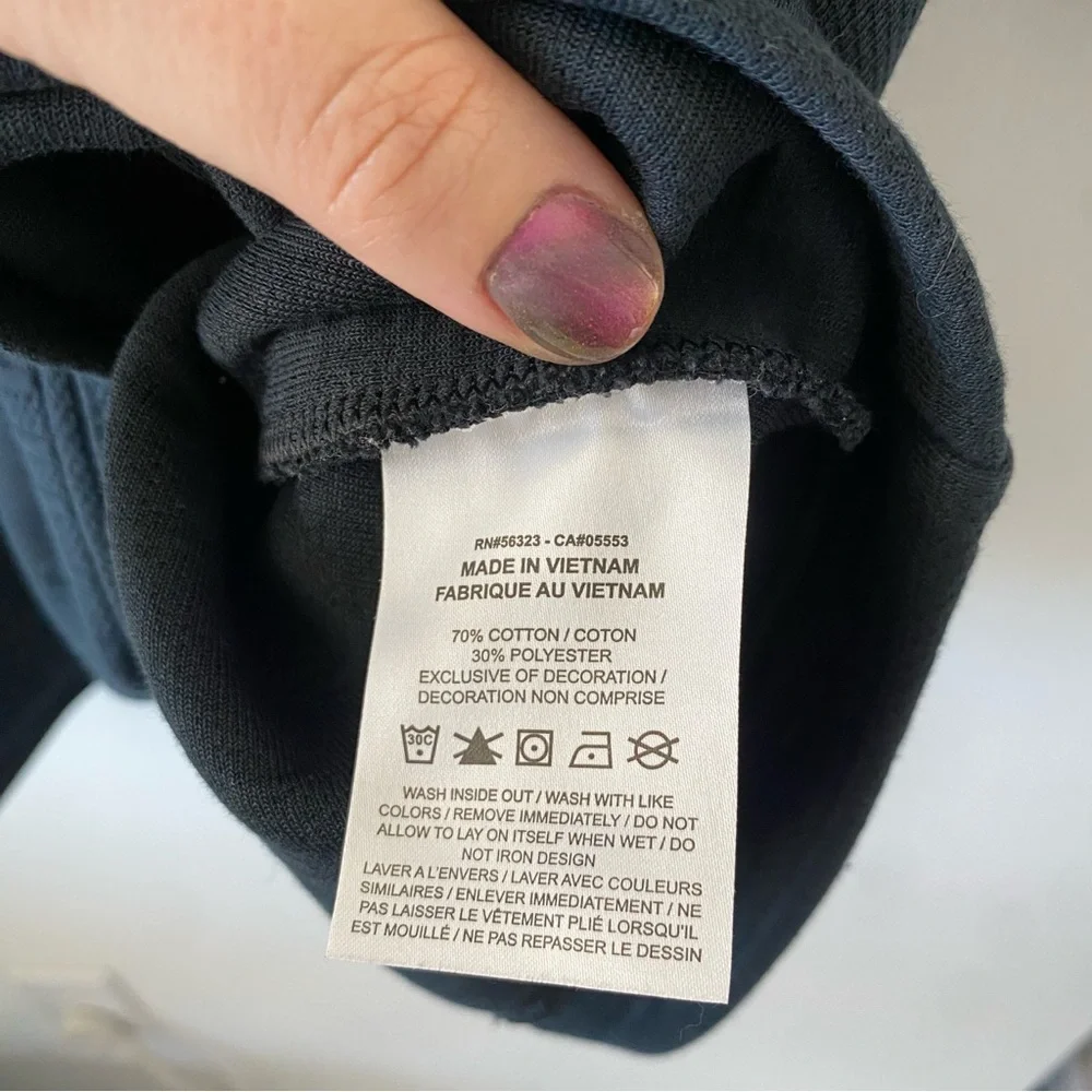 Nike Air Embossed black shirt - Picture 9 of 10